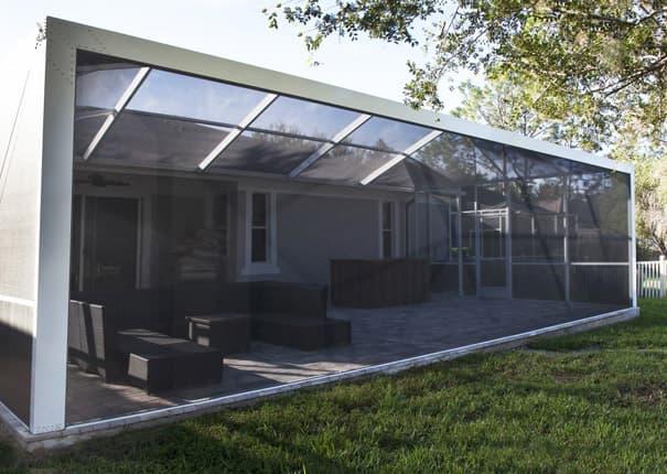 Why Professional Screen Replacement Improves Outdoor Comfort and Protection